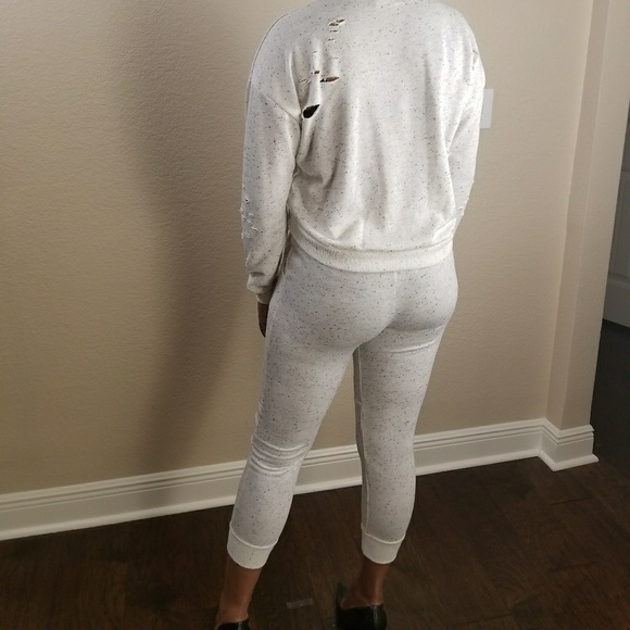 Jogging Suit - Picture 5 of 8